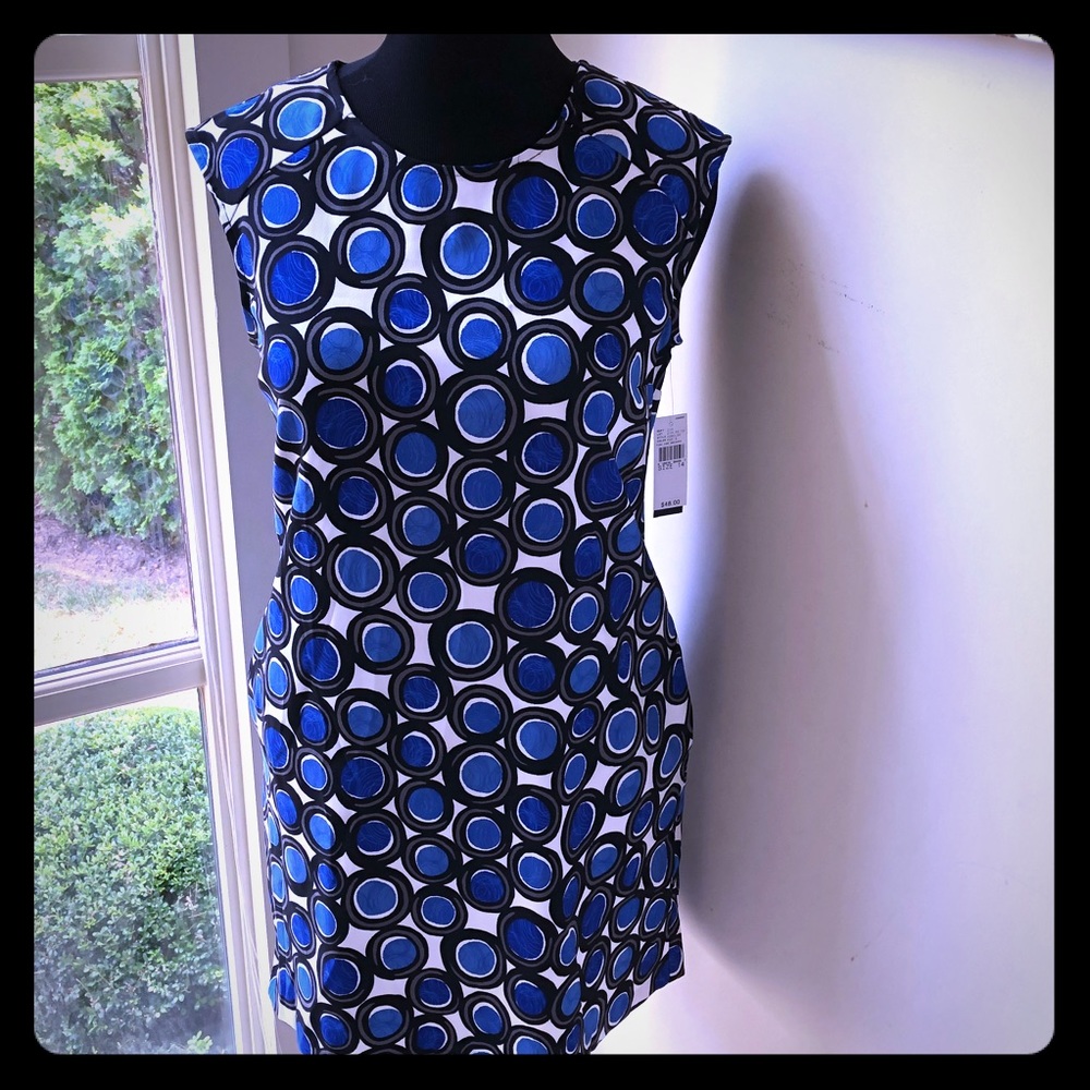 NWT Sleeveless Blue Circle Dress 💝